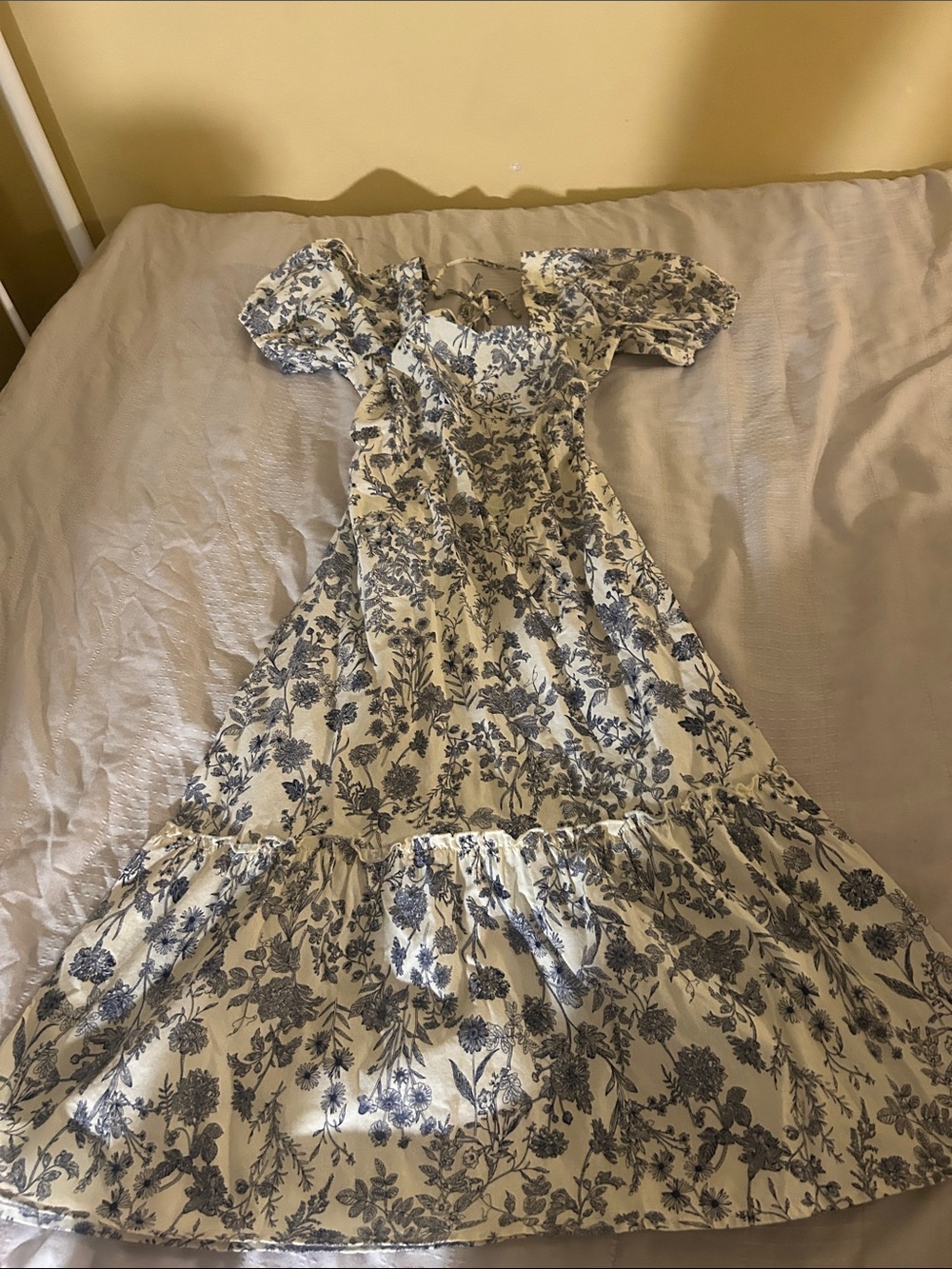 Romantic Blue Floral Midi Dress with Puff Sleeves